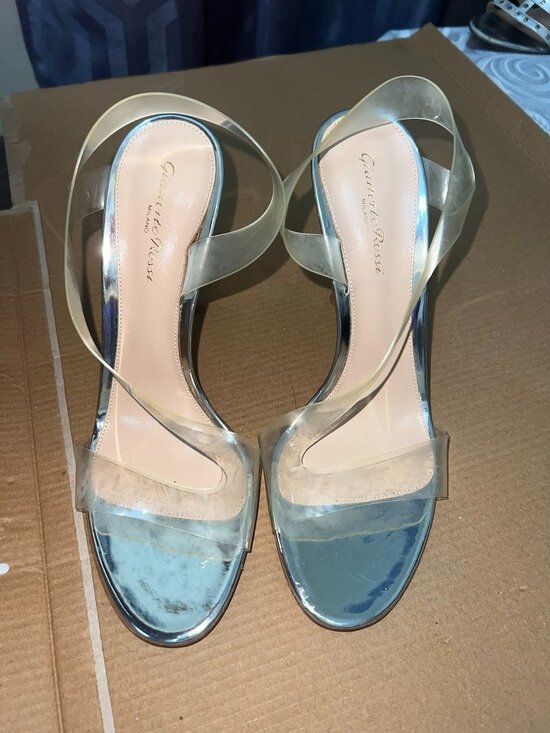 GIANVITO ROSSI Shoes - Milan Red  GIANVITO ROSSI Heels